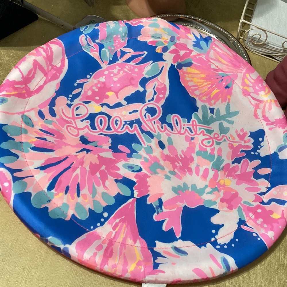 Lilly Pulitzer vibrant pink & blue flying disc lightweight beach frisbee 15”